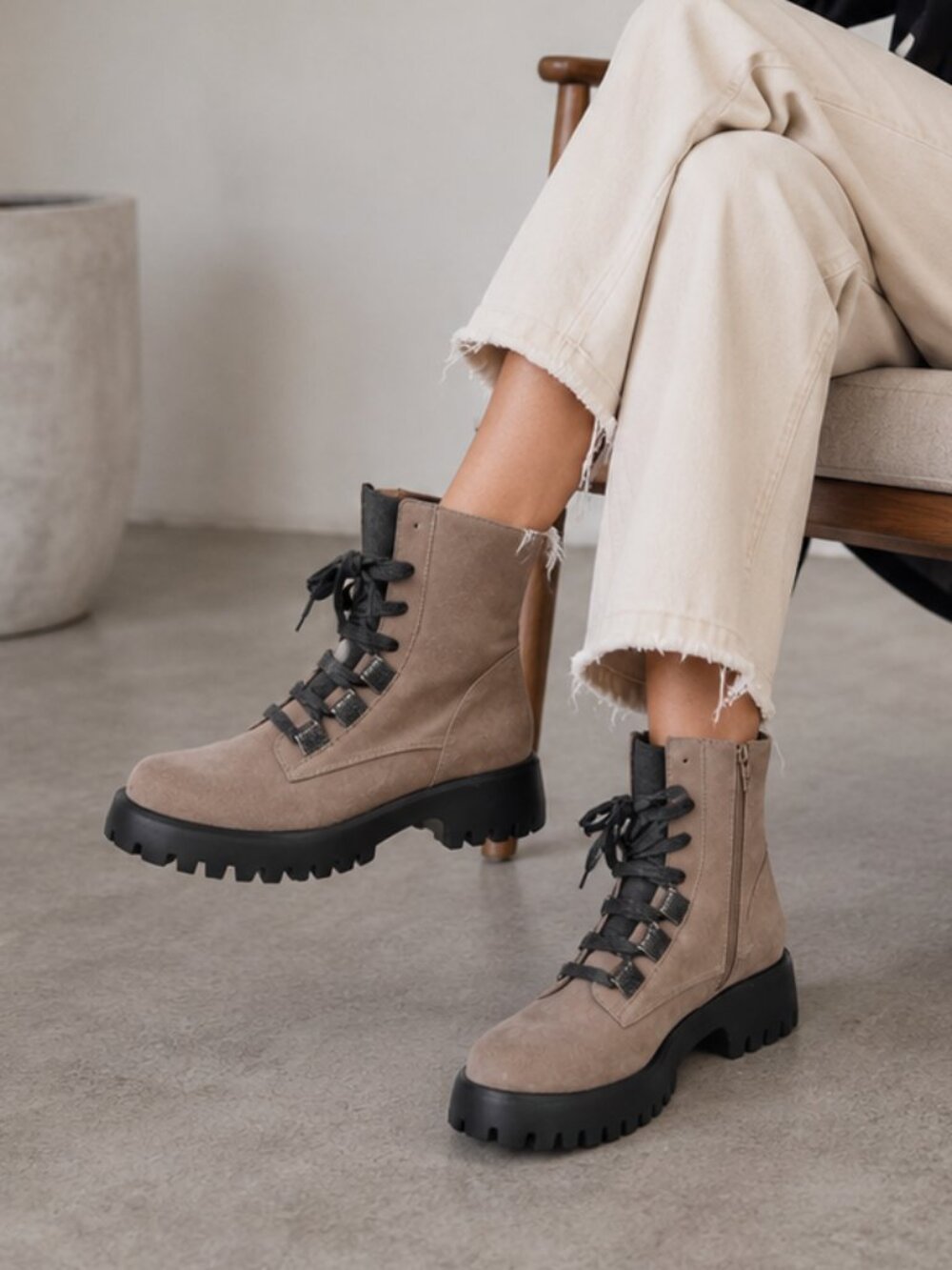 Vaneli Waterproof Combat Boots 10 Beige Suede Lug Sole Lace Up NWT